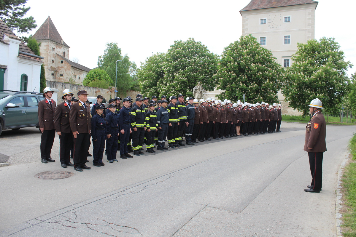 Florianimesse der Feuerwehren der Marktgemeinde Großmugl in Steinabrunn