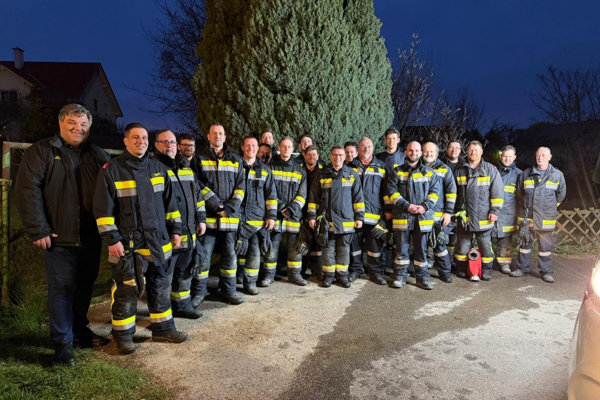 FF Niederhollabrunn-Streitdorf übte in dichtem Rauch für den Ernstfall
