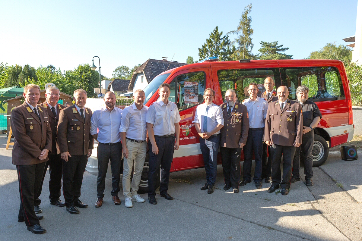 Fahrzeugsegnung, Angelobung der Feuerwehrjugend und Ehrungen in Oberhautzental